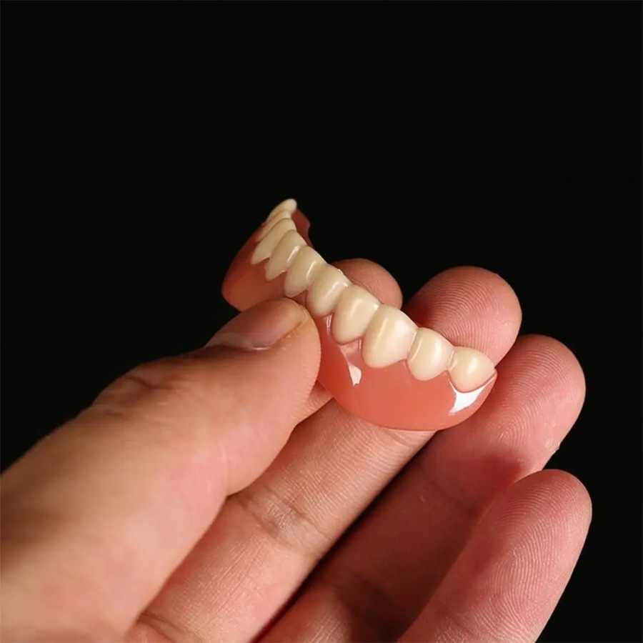 Фотография №4 товара Накладные зубы, силиконовые верхние и нижние виниры, зубные скобы, протезы,