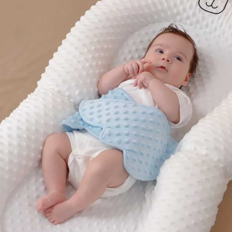 Фотография №5 товара Lazychild кровать в кровати, детский лежачий спальный коврик для новорожденных,