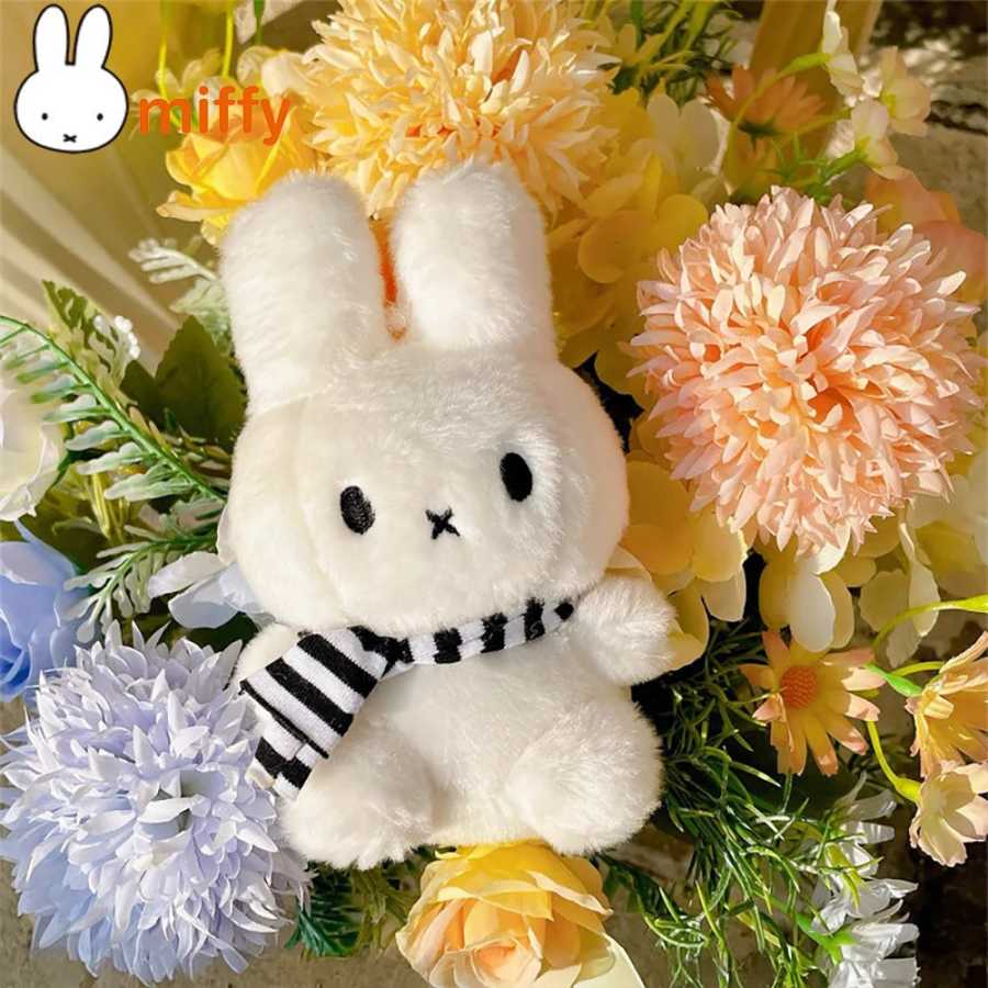 Милая плюшевая кукла Miffy Kawaii, кулон с мультяшным кроликом, черный, белый цвет, шарф, плюшевый кулон, брелок для ключей, аксессуары для рюкзака, подарок для девочки Мягкие игрушки
