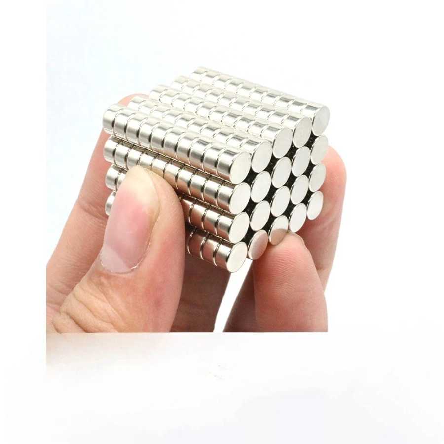 Фотография №1 товара Супермощные неодимовые магниты N52 6x2, 6x3, 5x3, 5x2, 3x2, 3.5x3.5