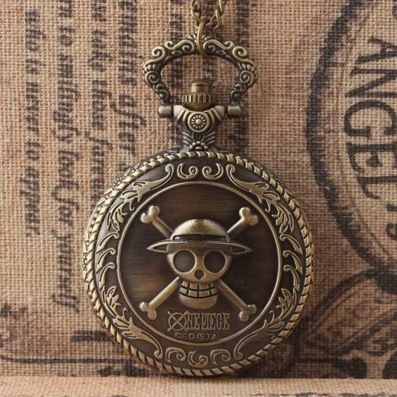 Карманный часник Луффи One Piece, античная бронза, полый череп, ретро аниме, кварцевые часы для студентов с ожерельем Игровые фигурки и трансформеры