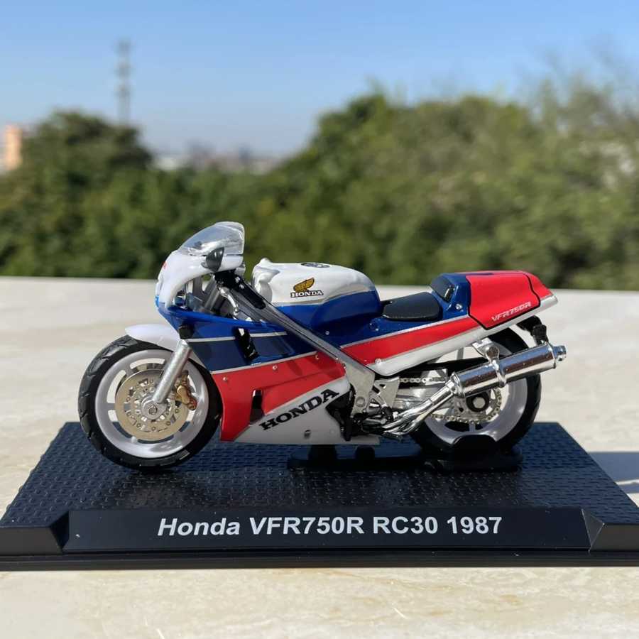 Фотография №4 товара Литая модель мотоцикла VFR750 RC30 1987 в масштабе 1:24, Классическая