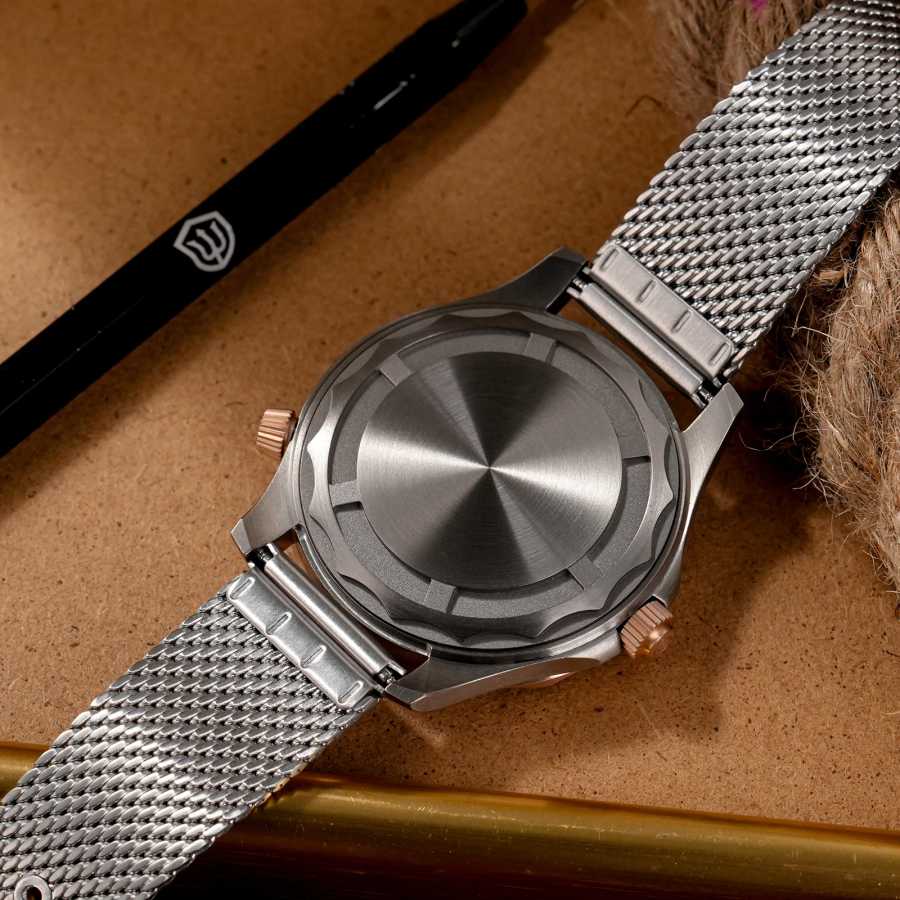 Фотография №4 товара Часы Watchdives WD007Q NTTD из титана класса 2, с кварцевым