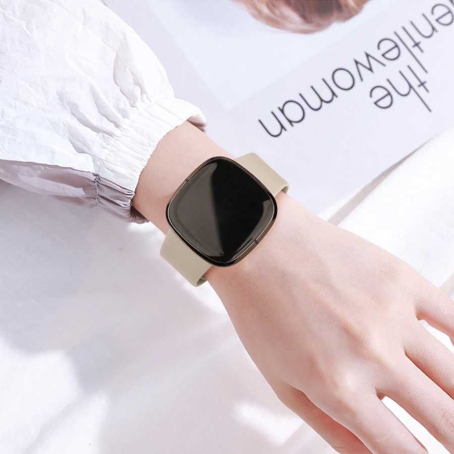 Фотография №5 товара Силиконовый ремешок для фитнес-браслета Fitbit Versa 3 Versa 4