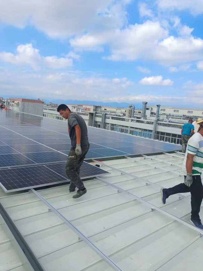 Фотография №4 товара Кронштейн для солнечных панелей EmperySolar из анодированного алюминиевого профиля, система