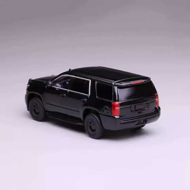 Фотография №3 товара Модель автомобиля Chevrolet Tahoe из литого сплава, масштаб 1:64, готовая