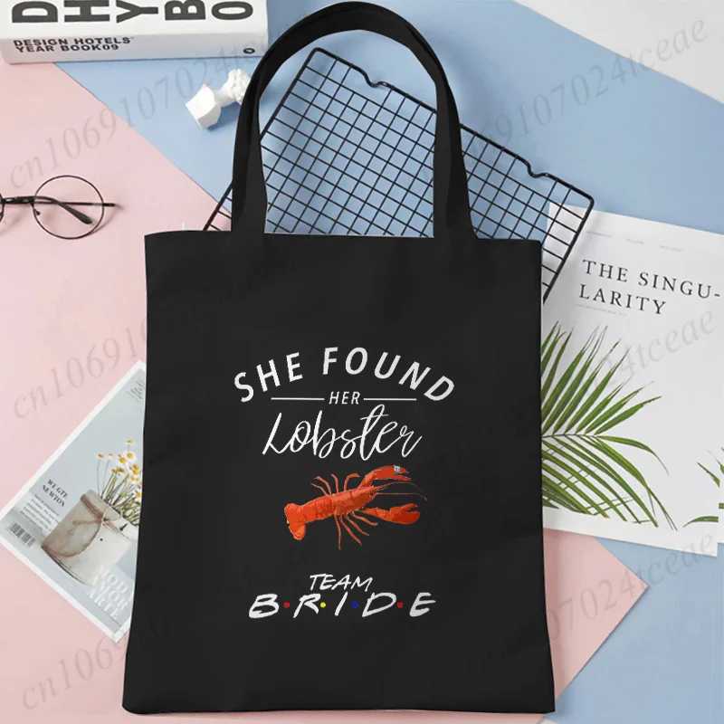 Фотография №4 товара She Found Her Lobster Холщовая большая сумка Team Bride Squad