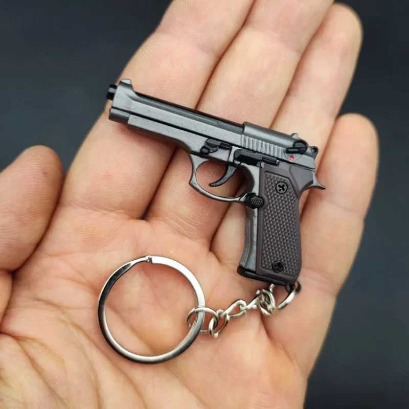 Масштаб 1:4, сплав M92, пистолет, мини-пистолет, металлический брелок M92, брелок с пистолетом, игрушка-пистолет PUBG, игрушка в подарок, игрушки для украшения Pubg Активные игры и спорт