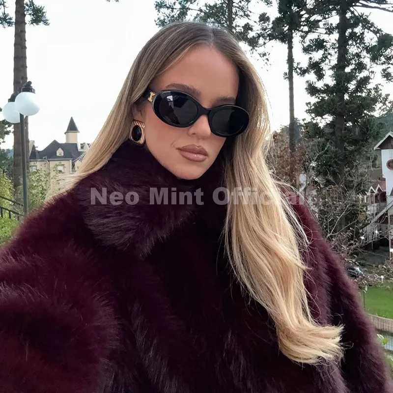 Фотография №2 товара Neo Mint Ins Blogger, брендовая модная бордовая куртка из искусственного