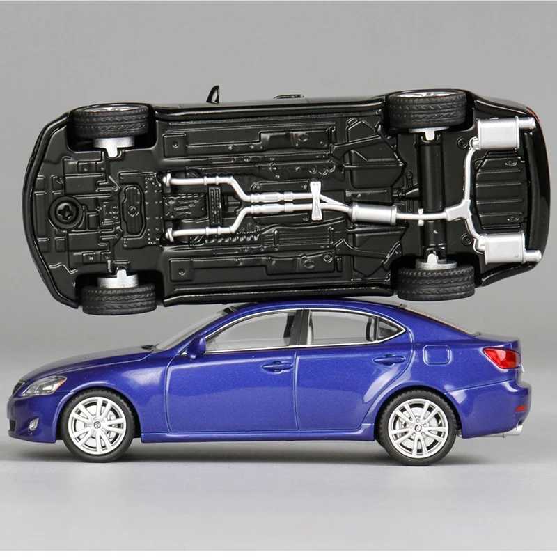 Фотография №1 товара Модель автомобиля JKM 1:64 IS350 2006 года, литая под давлением,