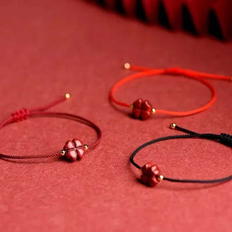 Фотография №3 товара Натуральный фиолетовый Cinnabar счастливый клевер ручной работы Красный веревочный браслет