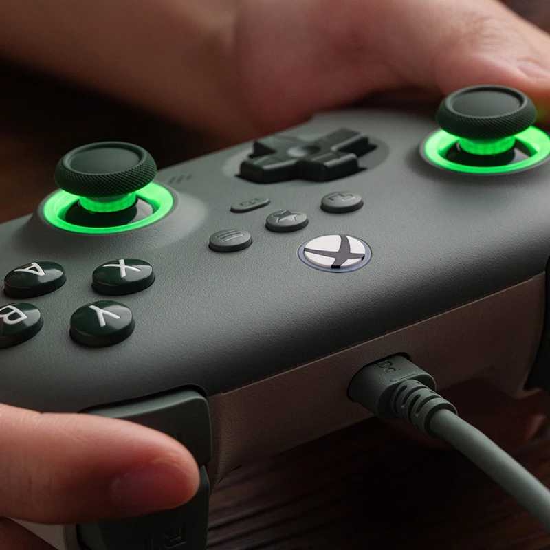 Фотография №2 товара Проводной игровой контроллер 8BitDo Ultimate C для Xbox, огненное кольцо
