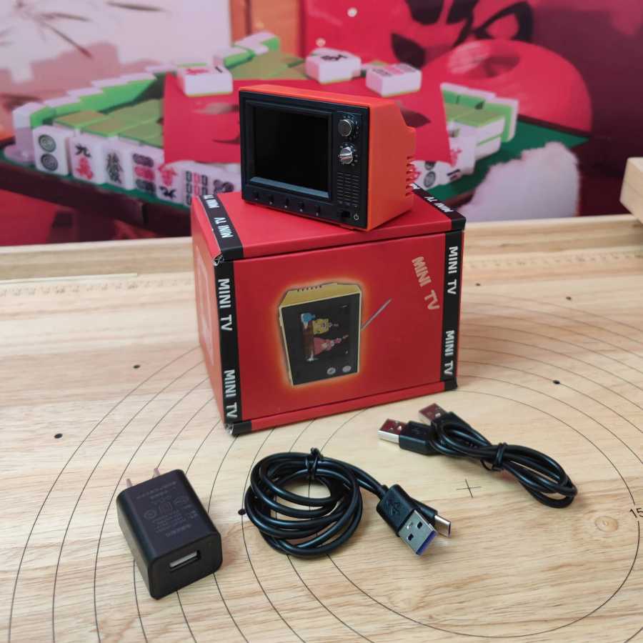 Фотография №3 товара Мини-телевизор для кукольного домика 1/12 с USB-портом, 2,4-дюймовым экраном, памятью