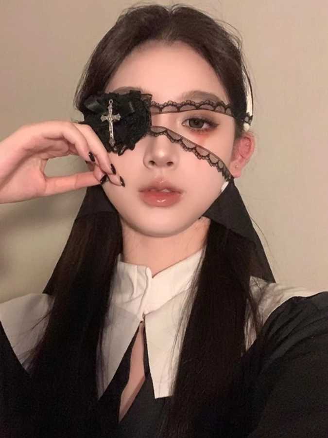 Фотография №3 товара Женская милая и крутая черно-белая кружевная маска с бантиками в