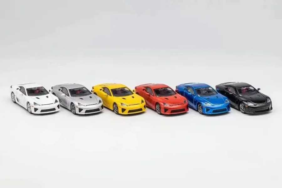 Фотография №2 товара Модель автомобиля DCT 1:64 LFA, красный, серебристый, черный, синий, желтый