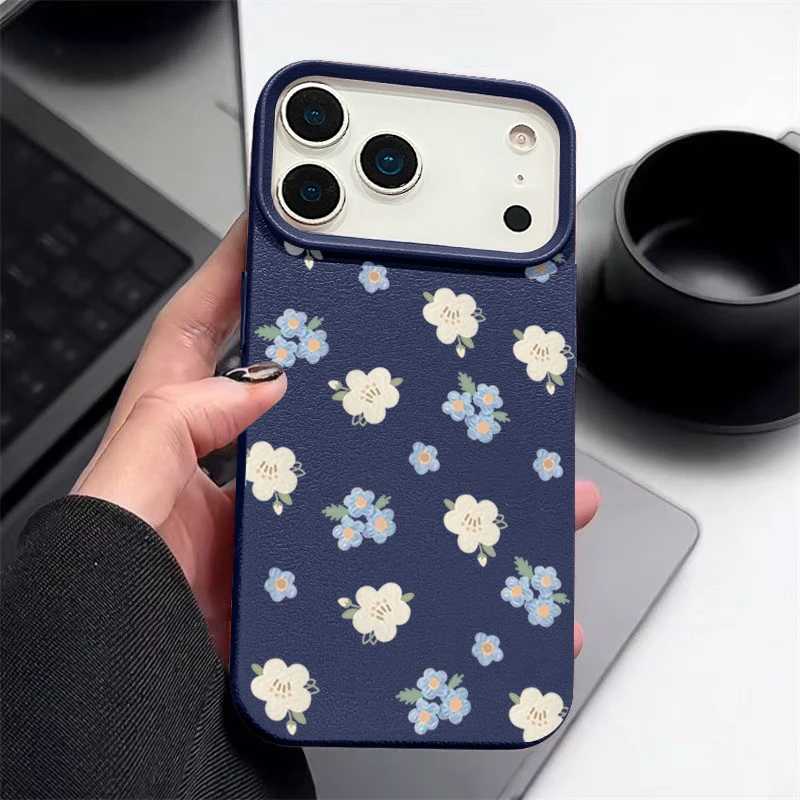 Чехол для телефона с маленькими цветами для iPhone 17e, 17, 16 Pro Max, 15, 14, 13, 12 Pro Max, 11, 16e &ndash; Противоударный, из мягкого силикона с текстурой кожи Чехлы и чехлы для мобильных телефонов