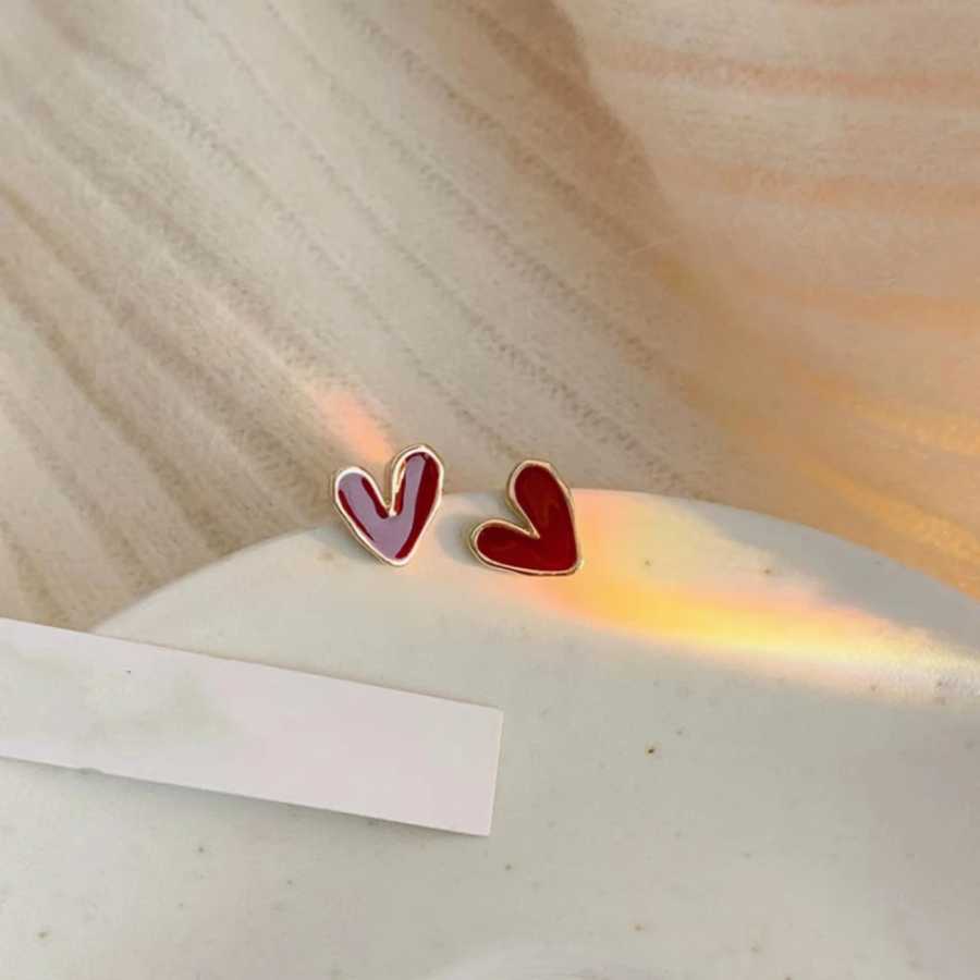 Серьги-гвоздики French Wine Red Love, женские темпераментные нишевые серьги Ins в стиле ретро, маленькие персиковые серьги в форме сердца, украшения для ушей, новинка 2023 года Бижутерия