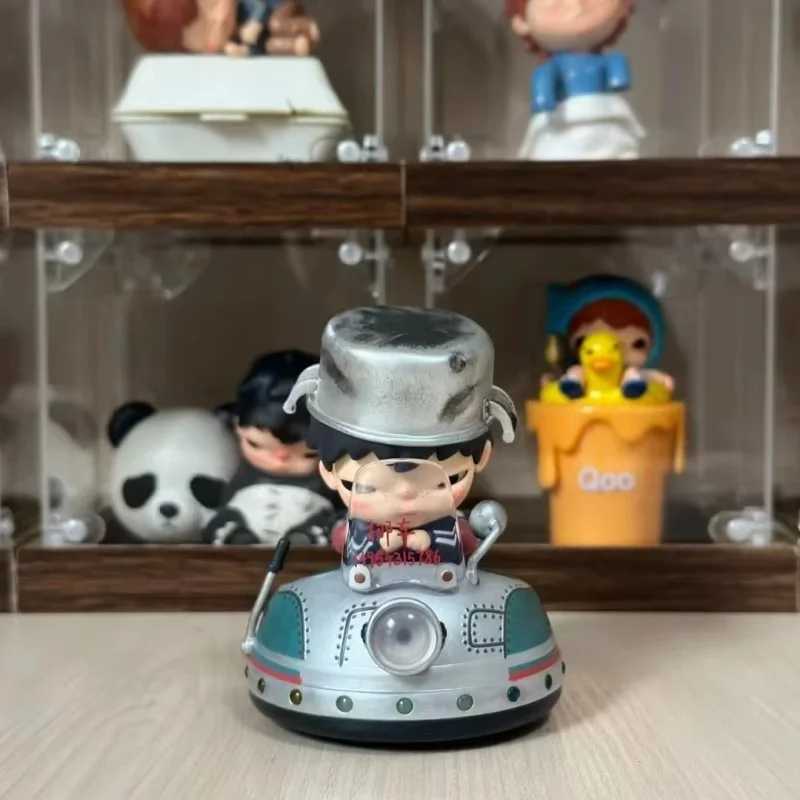 Фотография №2 товара Официальная коллекционная фигурка POP MART Hirono Limited Edition в блистерной