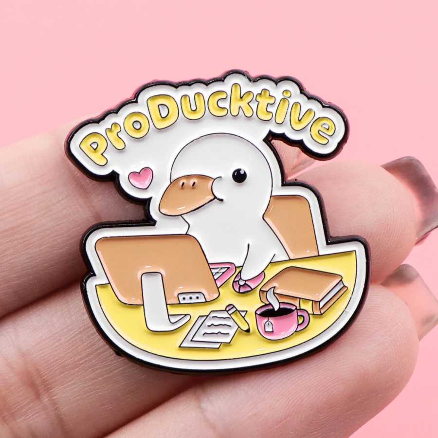Фотография №4 товара Эмалированная булавка с милой уткой, броши с цитатами в виде