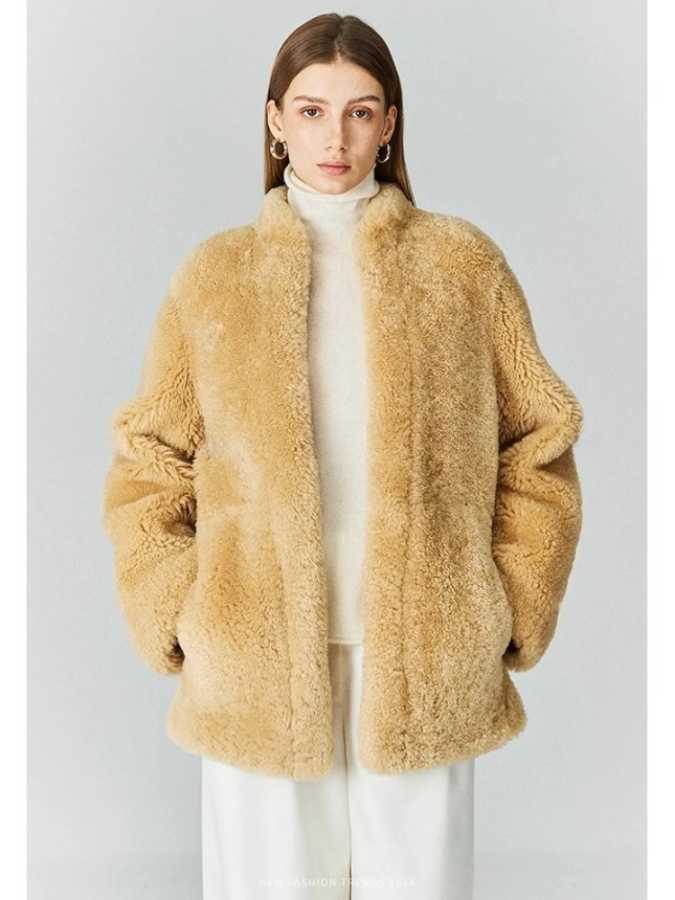Высококачественные роскошные женские дубленки из овечьего меха Merino, новинка 2026, простая зимняя шуба из натуральной кожи с воротником-стойкой Одежда из натурального меха