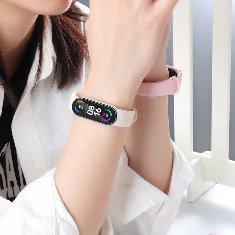 Фотография №1 товара Ремешок для Xiaomi Mi Band 7 6 5, спортивный силиконовый
