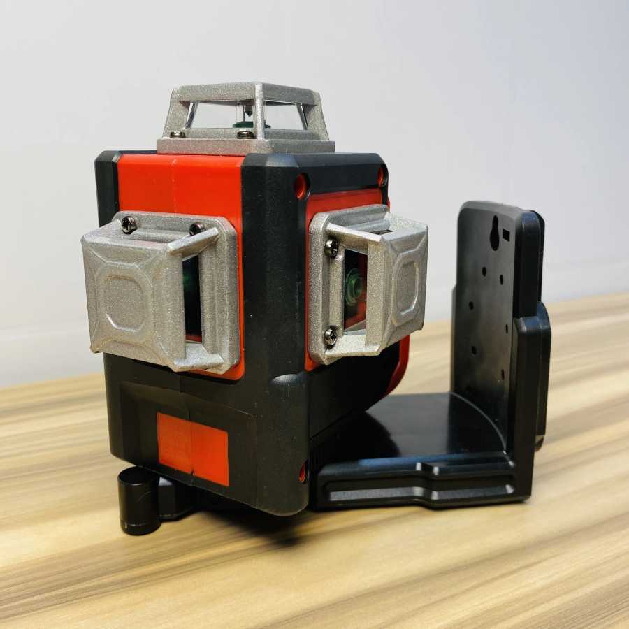 Фотография №4 товара Лазерный уровень для аккумулятора Milwaukee 18В, 12 линий, 3 плоскости*360