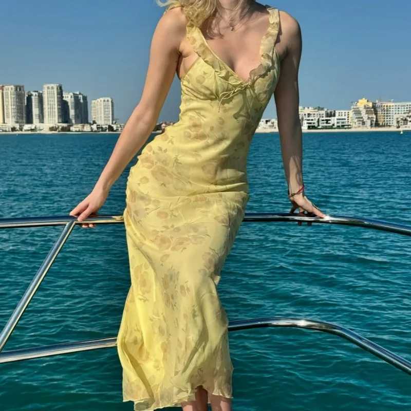 Фотография №4 товара Криптографическое летнее платье макси с цветочным принтом и глубоким вырезом,