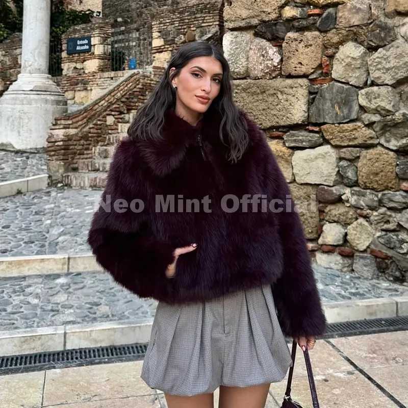 Фотография №3 товара Neo Mint Ins Blogger, брендовая модная бордовая куртка из искусственного