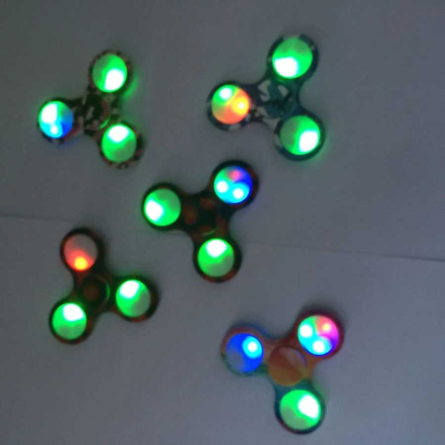 Фотография №3 товара Светящийся LED спиннер из ABS-пластика, светящийся в темноте, EDC-игрушка для