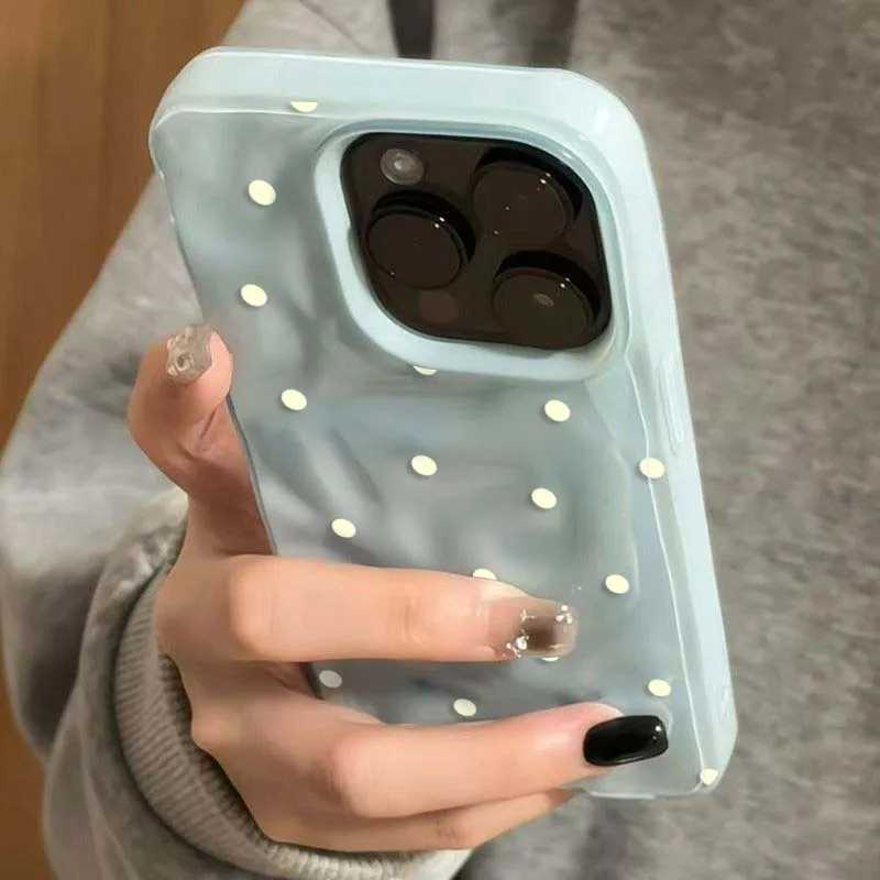 Фотография №1 товара Черный чехол для телефона в горошек для iPhone 17 Pro