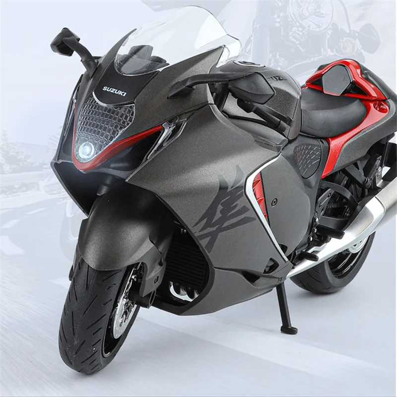 Фотография №4 товара 1:12 SUZUKI Hayabusa GSX-1300R, модель спортивного мотоцикла из сплава, литая