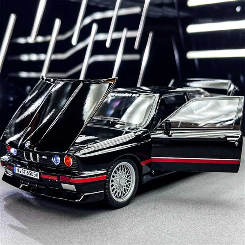 1:24 1988, модель спортивного автомобиля из сплава BMW M3 E30, литье под давлением, металлическая классическая модель автомобиля, высокая имитация звука и света, детские игрушки, подарок Играйте в транспортные средства и модели