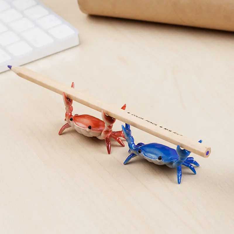 Фотография №3 товара Настольный держатель для ручек Funny Crab в виде креативных канцелярских