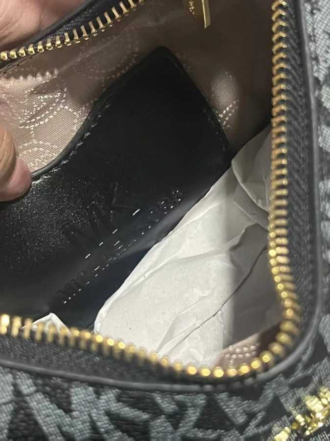 Фотография №3 товара Женская сумка Michael Kors 2026: классическая сумка-полумесяц через плечо с